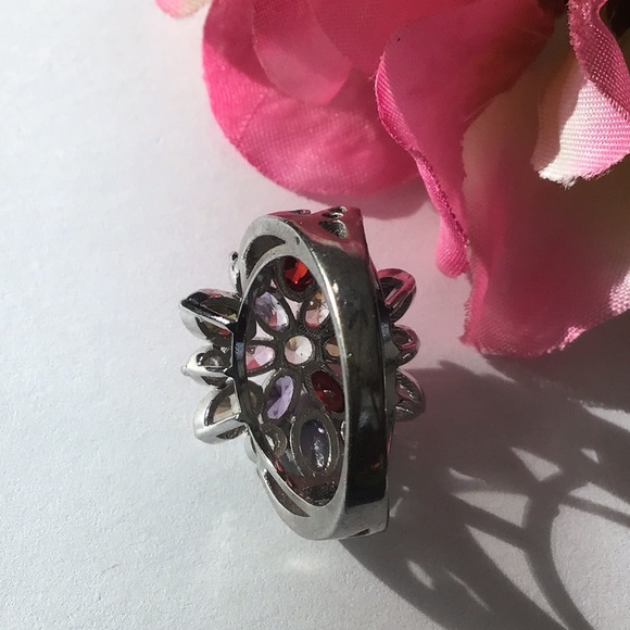 Captivating Knockout Ring - Picture 4 of 9